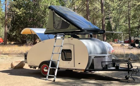 Retro Style Teardrop Camper Trailer (Santa Cruz Area)