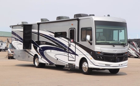 2024 Fleetwood Bounder 36F Bunkhouse