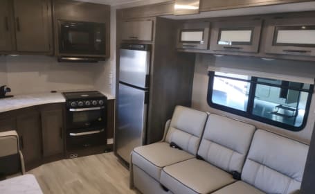2025 COACHMEN FREELANDER 29KBF