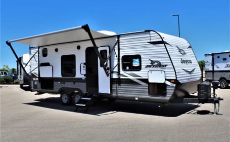 2022 Jayco fall and winter rental available!