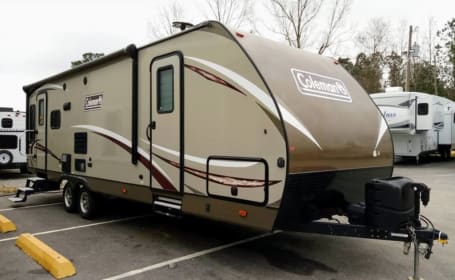 Cozy Camper - Adventure Awaits - 2018 Dutchmen Coleman Light