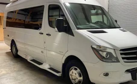 Mercedes Benz Galleria 24SQ,