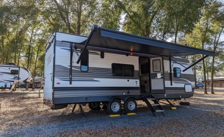 2022 Forest River Puma XLE 24FBC TOY HAULER