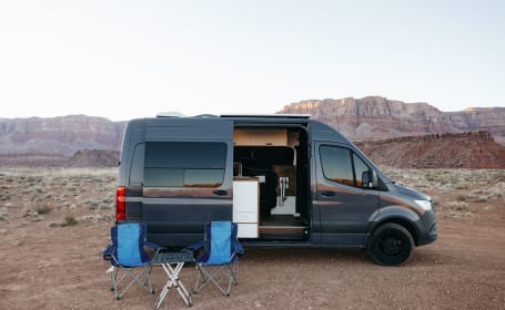 AZER: Mercedes-Benz Sprinter, Sleeps 4 & Dog Friendly