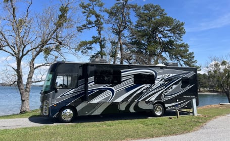 Brand New! 2022 Georgetown GT5, Vince.