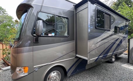 Super Sweet ACE Class A 29’ ft Easy to Drive! Clean! Explore the NW!