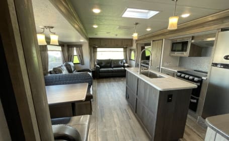 2019 Forest River Vibe -Paradise Awaits