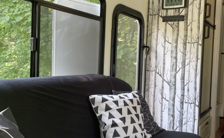 Majestic Marv - 2015 Thor Class C 30ft