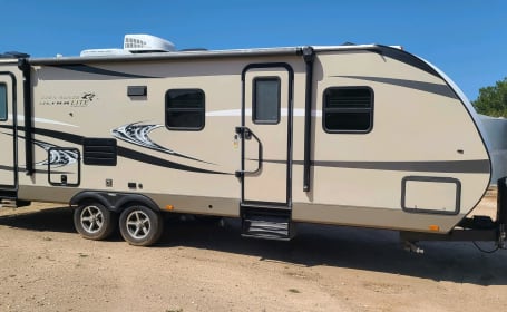 2017 Highland Ridge RV Light