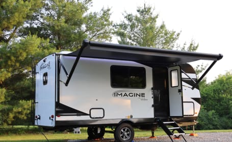 NEW 2023 Light Weight Luxury Bunkhouse!