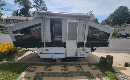 2003 Coleman Taos tow behind pop-up