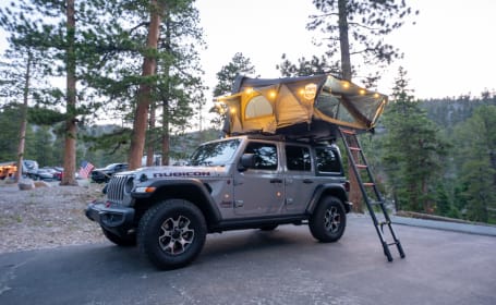 2021 Jeep Wrangler Rubicon Overland Adventure Rig Silver - CVT rooftop tent
