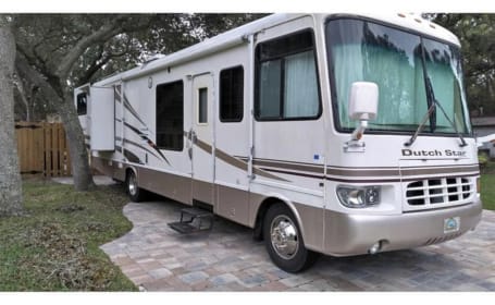 2000 Dutch Star Dutch Star Motorhome 2 slide outs v-10 motor