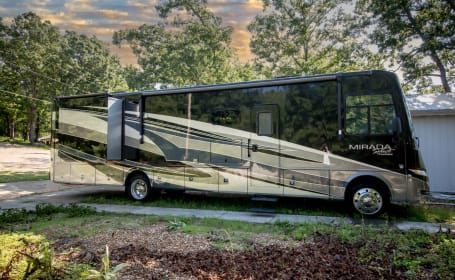 7 Person | 2 Bathrooms | Modern Class A | 2020 Coachmen Mirada Select