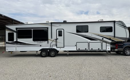 2021 Alliance RV Paradigm