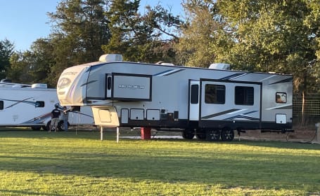 2022 Forest River Cherokee Arctic Wolf