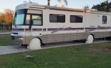 1999 Winnebago Chieftain