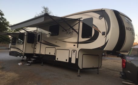 Jayco North Point 5th Wheel