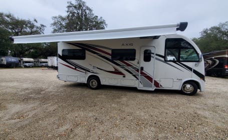 2023 Thor Axis 24.3' Bunkhouse – Compact Design, Big Adventure