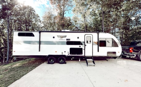 BRAND NEW!! 2024 Wildwood 28VBXL fit for a KING!!