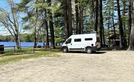 2022 Winnebago Solis Pocket