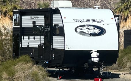 Brand New 2024 WolfPup17JW - Sleeps 6+, Slide Out, outdoor fridge & speaker