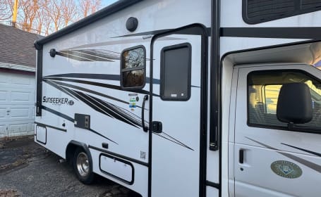 2022 Forest River Sunseeker LE