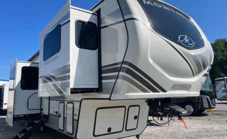 2023 Keystone Montana 3761FL Legacy Edition **DELIVERY ONLY**