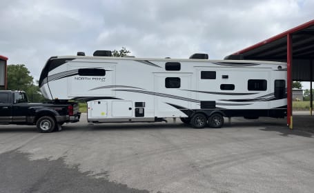 2022 Jayco North Point. Perfect family rig!
