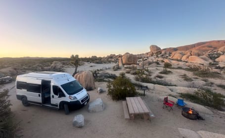 Vinny 2023 Winnebago Solis Camper Van up to 4 People 20 Min from SFO