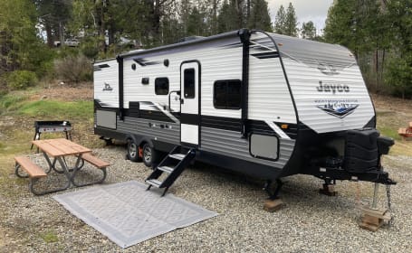 30' Jayco delivered to you!