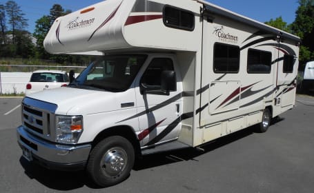 Coachmen Freelander 28BH - *Functional and Spacious*