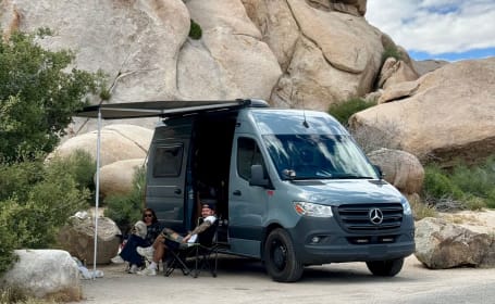 Mercedes-Benz Sprinter Van