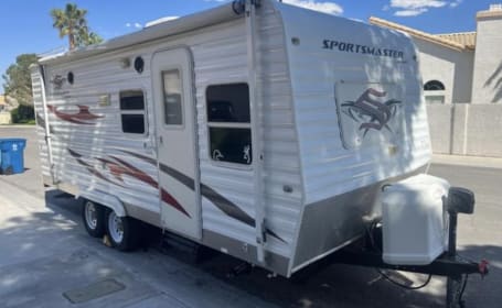**FREE WIFI INCLUDED** Family Friendly 2008 SPORTS MASTER COACHMEN