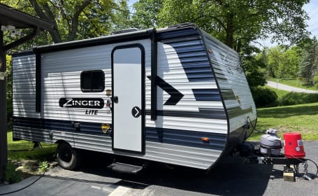 2022 Zinger 18BH Lightweight Bunkhouse Travel Trailer