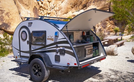 BRAND NEW! #1 Teardrop Trailer, Cozy King Bed, Outdoor Kitchen