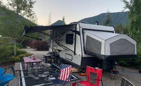 2022 Forest River Shamrock 19