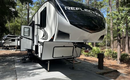 Leota - 5th wheel with bunk beds!