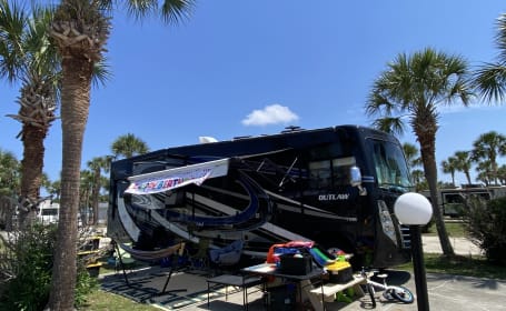 Motorhome with Garage Thor Class A