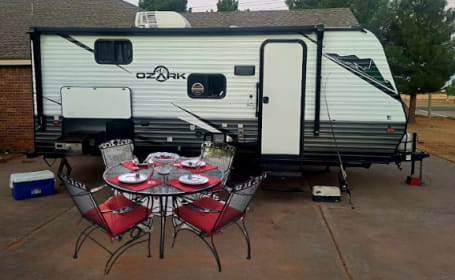 2022 Ozark Forest River Sleeps 5