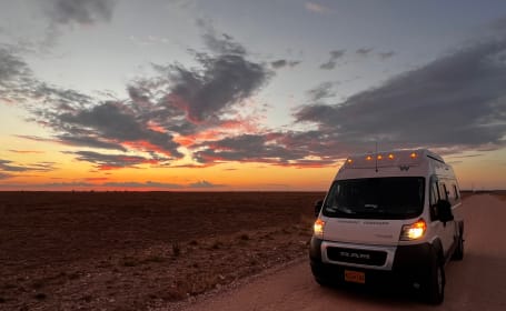 WINNEBAGO SOLIS - The Arctic Fox - 25% Discount on Monthly Rental