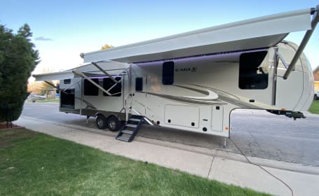 JAYCO HOME ON WHEELS