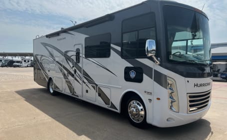 2023 Thor Hurricane 34J - Class A Gas