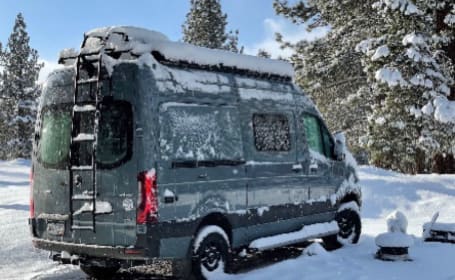 Winnebago Revel 4x4 - snow friendly camping
