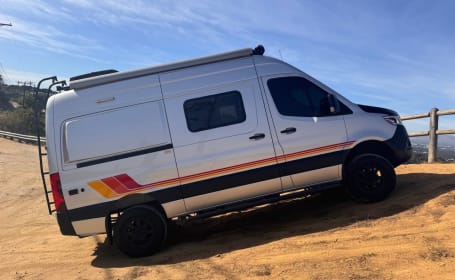 2020 4x4 Winnebago Revel Sprinter Van
