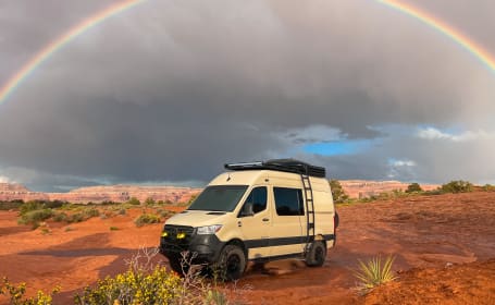 4x4 All Season Luxury Mercedes Campervan