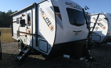 The perfect cozy camper with bunks !