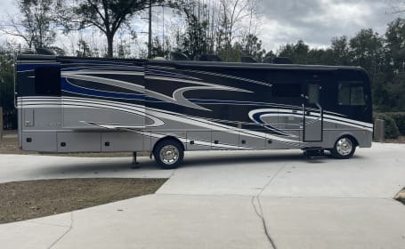 Holiday Rambler Vacationer XE