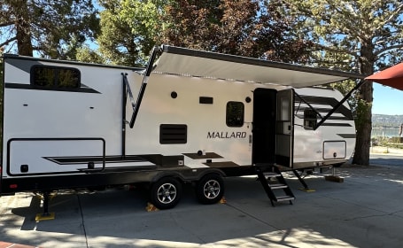 2022 Heartland Mallard *Sleeps 8-10 Guests*