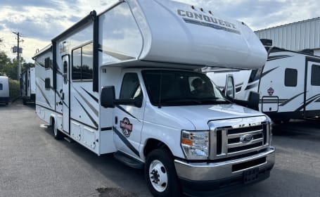 D18 - 🏕️ Ultimate Road Trip Machine – 2023 Gulf Stream Conquest 6311